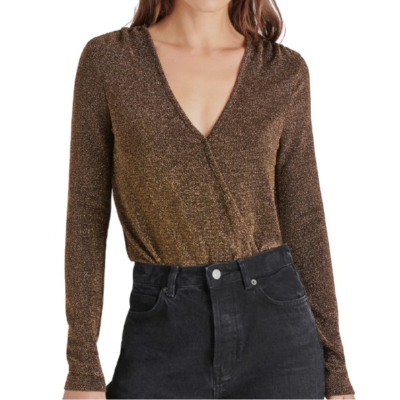 Steve Madden Tops - Steve Madden Metallic Knit Long Sleeve Gold Bodysuit NWT Size L